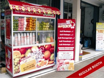 kaisar_fruit_juice_booth_02.jpg