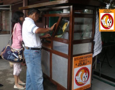 Franchise Peluang Usaha Soto Ayam Kampoeng Suroboyo 'Jolali' Franchise Peluang Usaha Soto Ayam Kampoeng Suroboyo 'Jolali'