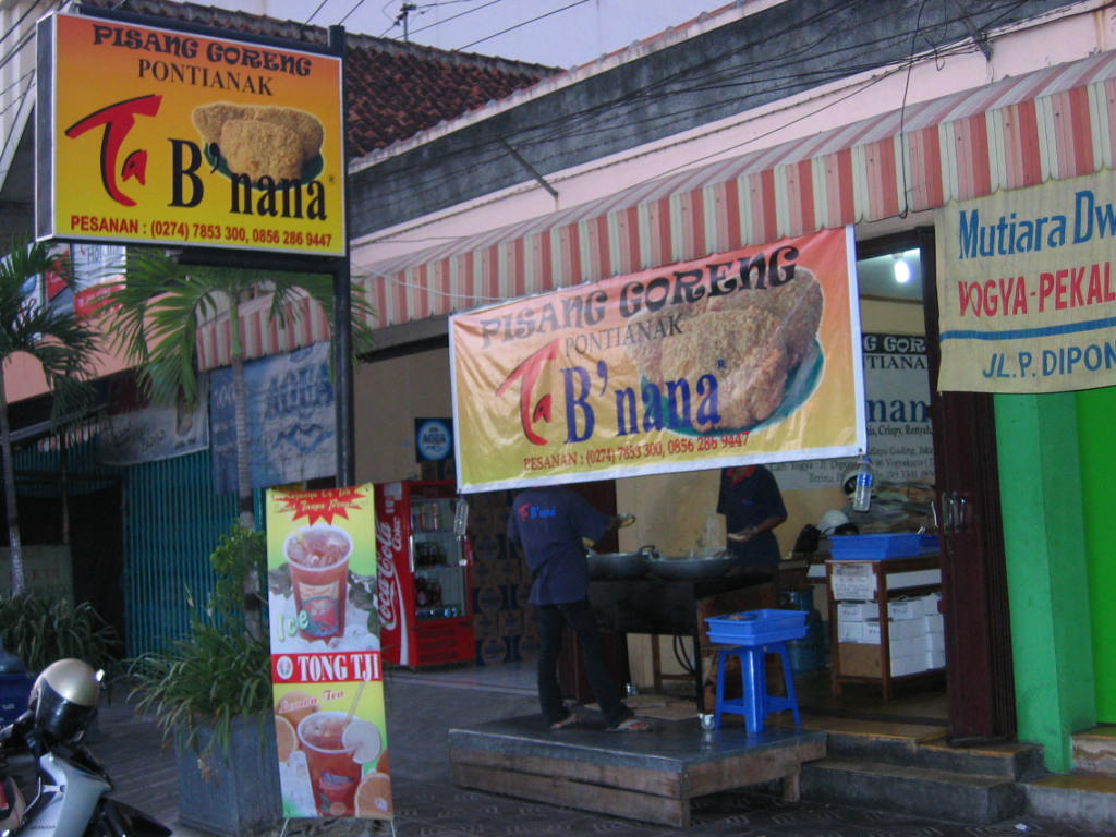 ta banana outlet3