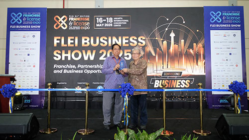Pameran FLEI Jakarta 2025 - Juan Permata Adoe (KADIN) & Royanto Handaya (Panorama Media)